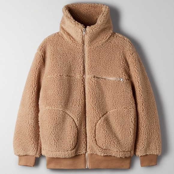 Aritzia The Teddy Jacket - Picture 5 of 7